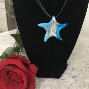 🌻Venetian Murano glass starfish necklace